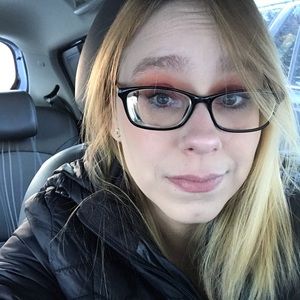 Meet your Posher, Whitney